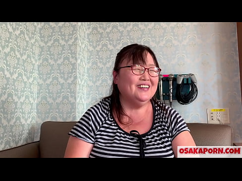 ❤️ Mama japoneză grasă își arată sânii uriași și se bucură de o jucărie sexuală. O mamă asiatică de 51 de ani vorbește despre experiența ei sexuală. Yukiko 1 OSAKAPORN milf grasă. at us ❤